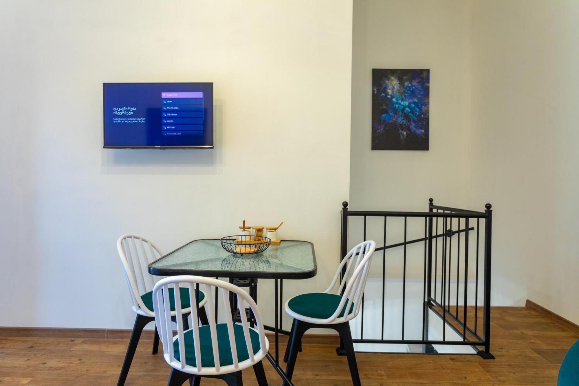 Mulberry Ბჟოლები Apartment Kutaisi Ngoại thất bức ảnh